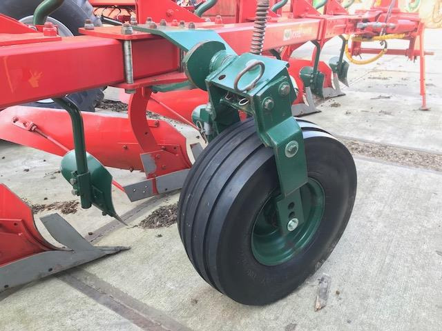 Vogel & Noot 6 schaar wentelploeg - Плуг: фото 4 Vogel & Noot 6 schaar wentelploeg - Плуг: фото 4