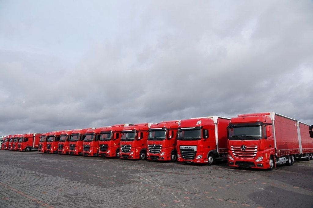 Mercedes-Benz ACTROS 2548/JUMBO TRUCK 120 M3/VEHICULAR/I-COOL - Тентованный грузовик: фото 2 Mercedes-Benz ACTROS 2548/JUMBO TRUCK 120 M3/VEHICULAR/I-COOL - Тентованный грузовик: фото 2