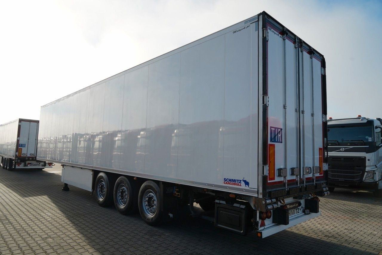 Schmitz Cargobull / CHŁODNIA / THERMO KING SLX 300 / HAKÓWKA / OŚ - Полуприцеп-рефрижератор: фото 3 Schmitz Cargobull / CHŁODNIA / THERMO KING SLX 300 / HAKÓWKA / OŚ - Полуприцеп-рефрижератор: фото 3