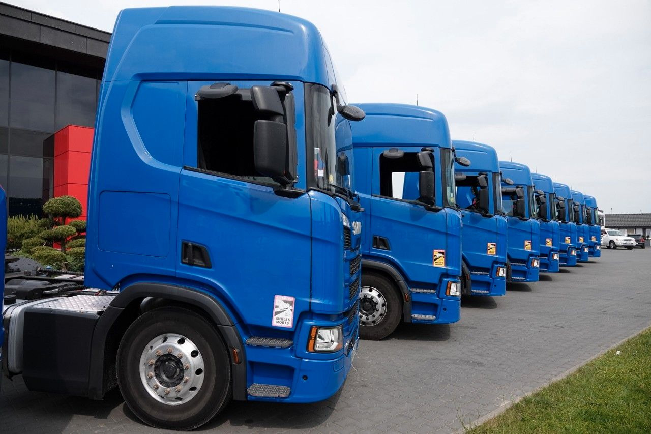 Scania R 450 / RETARDER / HYDRAULIKA / ALUFELGI / I-PAR - Тягач: фото 4 Scania R 450 / RETARDER / HYDRAULIKA / ALUFELGI / I-PAR - Тягач: фото 4