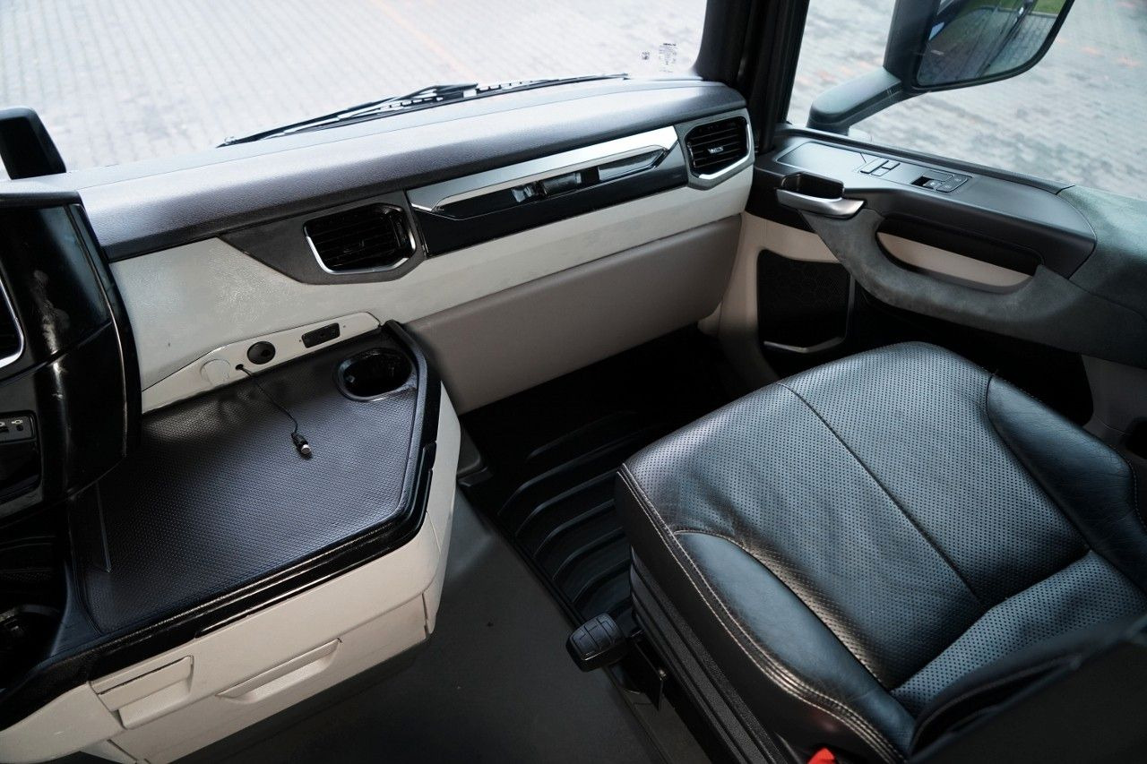 Тягач Scania S 500 / RETARDER / I-PARK COOL  / FULL AIRMATIC: фото 31 Тягач Scania S 500 / RETARDER / I-PARK COOL  / FULL AIRMATIC: фото 31