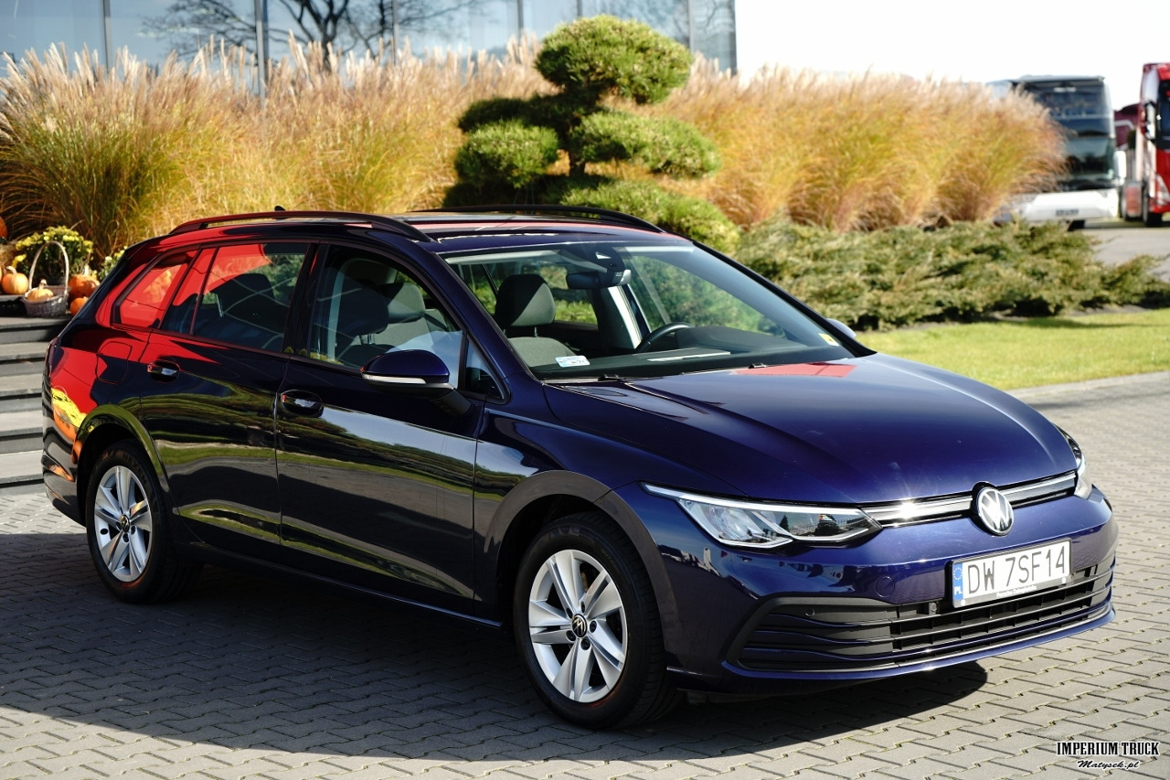 Volkswagen Golf VIII 2.0 TDI Life DSG - Хэтчбек: фото 3 Volkswagen Golf VIII 2.0 TDI Life DSG - Хэтчбек: фото 3