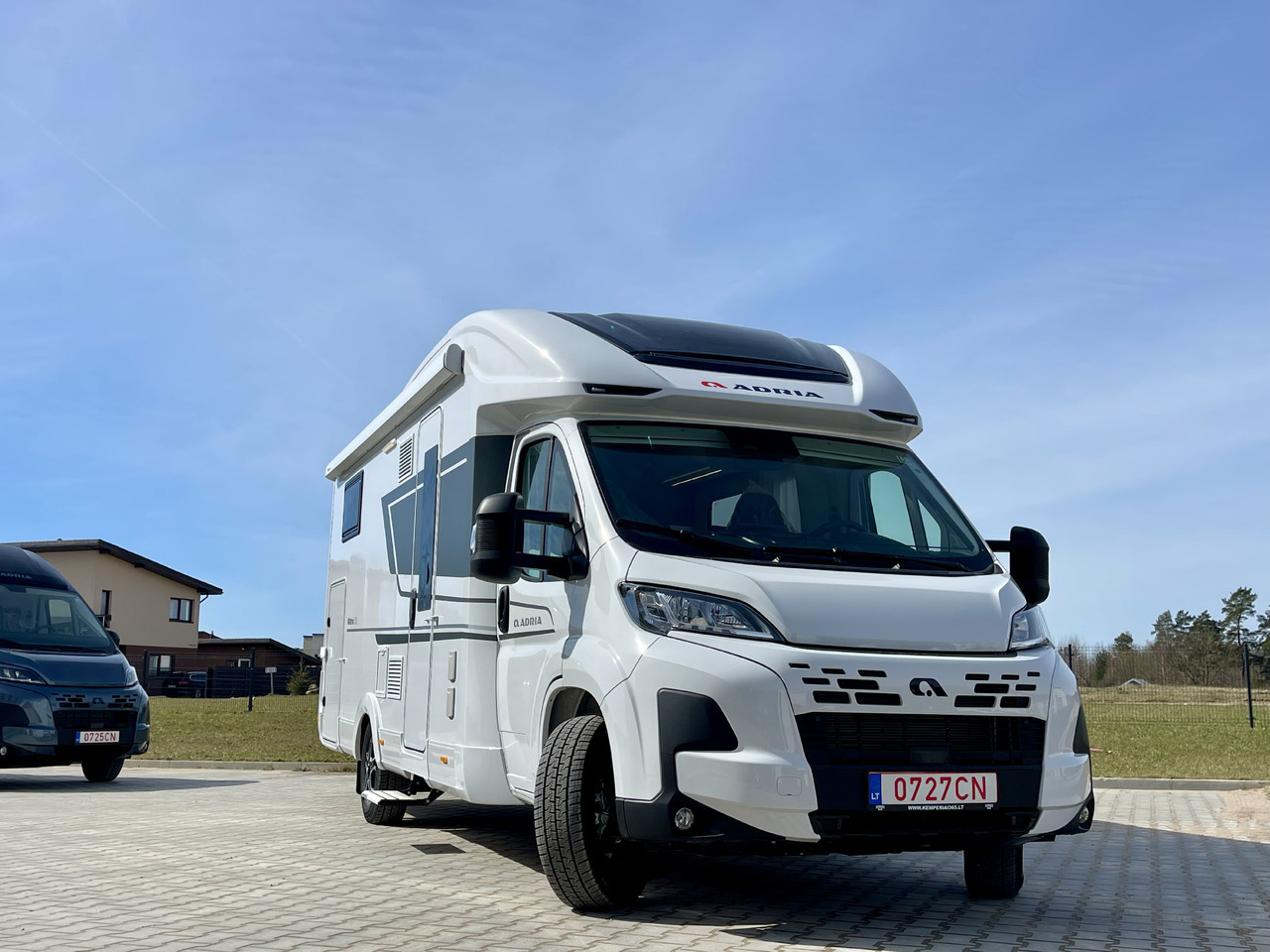 ADRIA Matrix 670 SL - Полуинтегрированный автодом: фото 2 ADRIA Matrix 670 SL - Полуинтегрированный автодом: фото 2