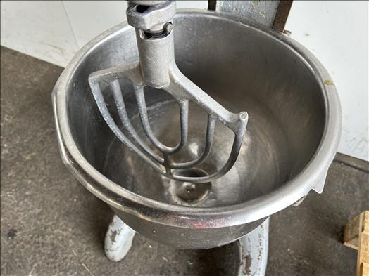 Hobart AE200 Planetary mixer - Пищевое оборудование: фото 3 Hobart AE200 Planetary mixer - Пищевое оборудование: фото 3