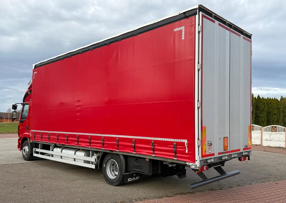 DAF LF 260 / WINDA / 16TON DMC / 3M WYSOKOŚĆ / JUMBO / FIRANKA / SYPIALKA / AUTOMAT / JEDEN WŁAŚCICIE / EURO 6 / 2017/ SPROWADZONY / 19 PALET / DUŻA ŁADOWNOŚĆ / - Тентованный грузовик: фото 4 DAF LF 260 / WINDA / 16TON DMC / 3M WYSOKOŚĆ / JUMBO / FIRANKA / SYPIALKA / AUTOMAT / JEDEN WŁAŚCICIE / EURO 6 / 2017/ SPROWADZONY / 19 PALET / DUŻA ŁADOWNOŚĆ / - Тентованный грузовик: фото 4