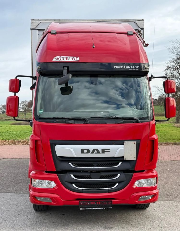 DAF LF 260 / WINDA / 16TON DMC / 3M WYSOKOŚĆ / JUMBO / FIRANKA / SYPIALKA / AUTOMAT / JEDEN WŁAŚCICIE / EURO 6 / 2017/ SPROWADZONY / 19 PALET / DUŻA ŁADOWNOŚĆ / - Тентованный грузовик: фото 3 DAF LF 260 / WINDA / 16TON DMC / 3M WYSOKOŚĆ / JUMBO / FIRANKA / SYPIALKA / AUTOMAT / JEDEN WŁAŚCICIE / EURO 6 / 2017/ SPROWADZONY / 19 PALET / DUŻA ŁADOWNOŚĆ / - Тентованный грузовик: фото 3