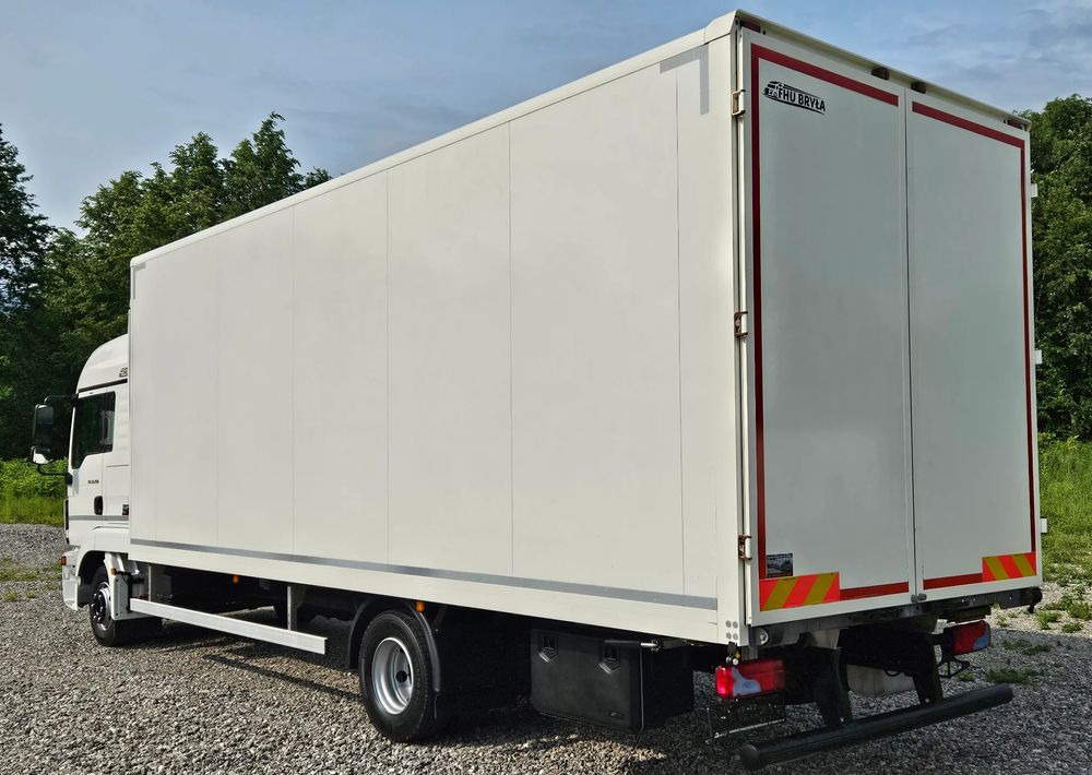 MAN TGL 12.250 / KONTENER / IZOTERMA / WINDA / 2019R / EURO 6 / PEŁEN SERWIS / 6 TON ŁADOWNOŚĆ / SPROWADZONY / ZADBANY / JAK NOWY / KSIĄŻKA SERWISOWA / E6 / 17 PALET - Грузовик с закрытым кузовом: фото 5 MAN TGL 12.250 / KONTENER / IZOTERMA / WINDA / 2019R / EURO 6 / PEŁEN SERWIS / 6 TON ŁADOWNOŚĆ / SPROWADZONY / ZADBANY / JAK NOWY / KSIĄŻKA SERWISOWA / E6 / 17 PALET - Грузовик с закрытым кузовом: фото 5