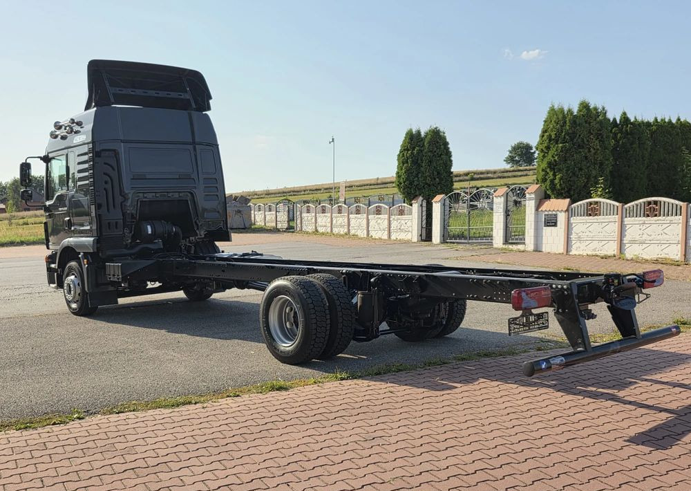 MAN TGM 15.290 / RAMA DO ZABUDOWY / AUTOMAT / SPROWADZONY / E6 / LIFT / ROZSTAW OSI 5.5M / LAWETA / POMOC DROGOWA / STAN BARDZO DOBRY/ - Грузовик-шасси: фото 4 MAN TGM 15.290 / RAMA DO ZABUDOWY / AUTOMAT / SPROWADZONY / E6 / LIFT / ROZSTAW OSI 5.5M / LAWETA / POMOC DROGOWA / STAN BARDZO DOBRY/ - Грузовик-шасси: фото 4