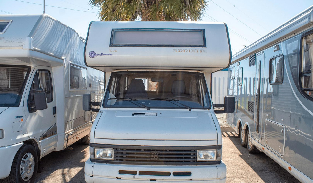 Adria 610 - Альковный автодом: фото 1 Adria 610 - Альковный автодом: фото 1