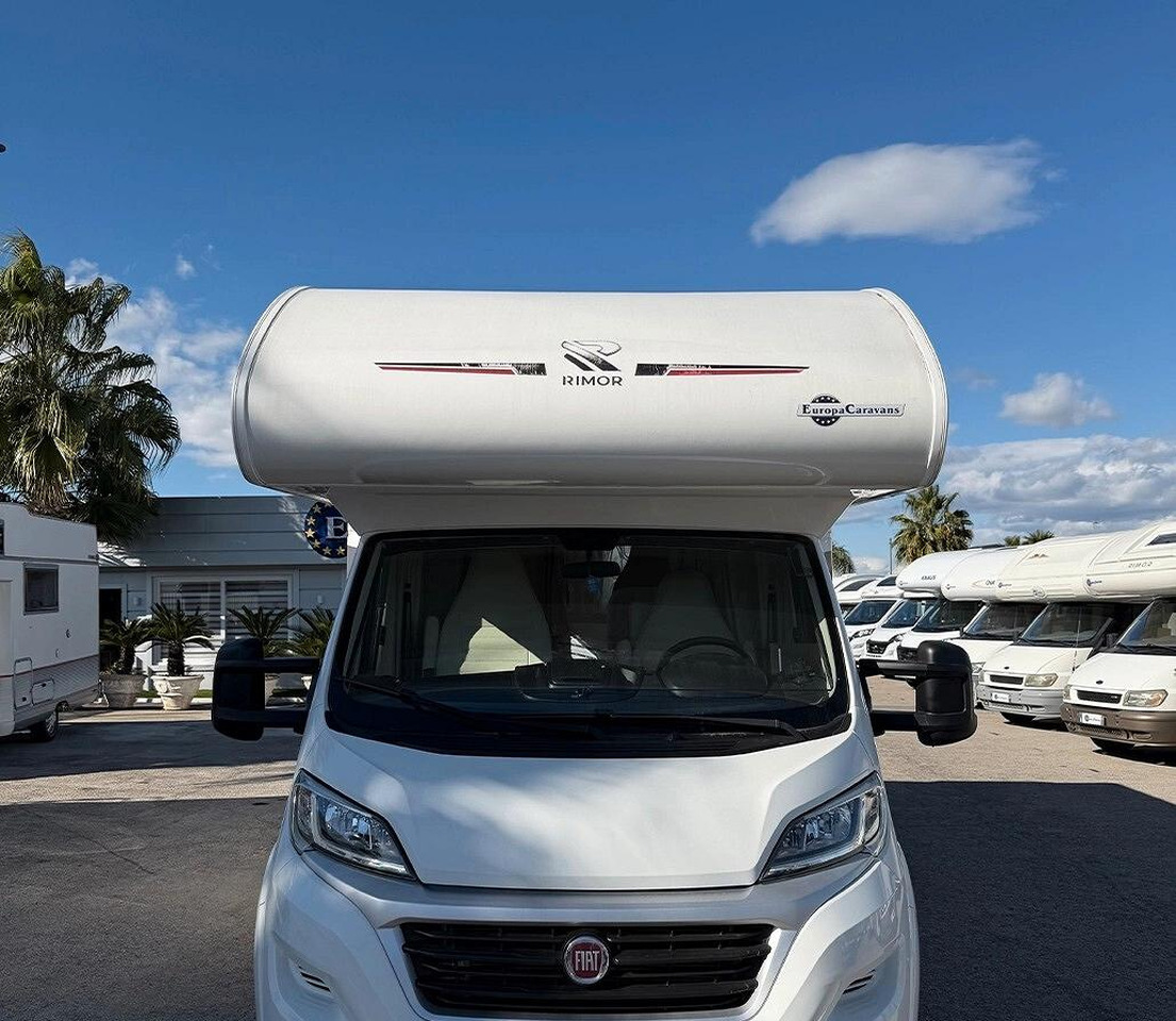 Rimor SEAL 3 - Альковный автодом: фото 1 Rimor SEAL 3 - Альковный автодом: фото 1