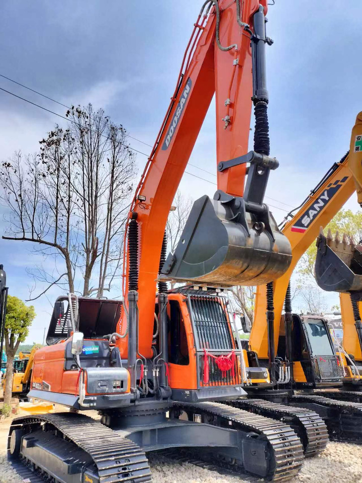 Doosan DX 300 Korea imports doosan DX300 - Гусеничный экскаватор: фото 5 Doosan DX 300 Korea imports doosan DX300 - Гусеничный экскаватор: фото 5