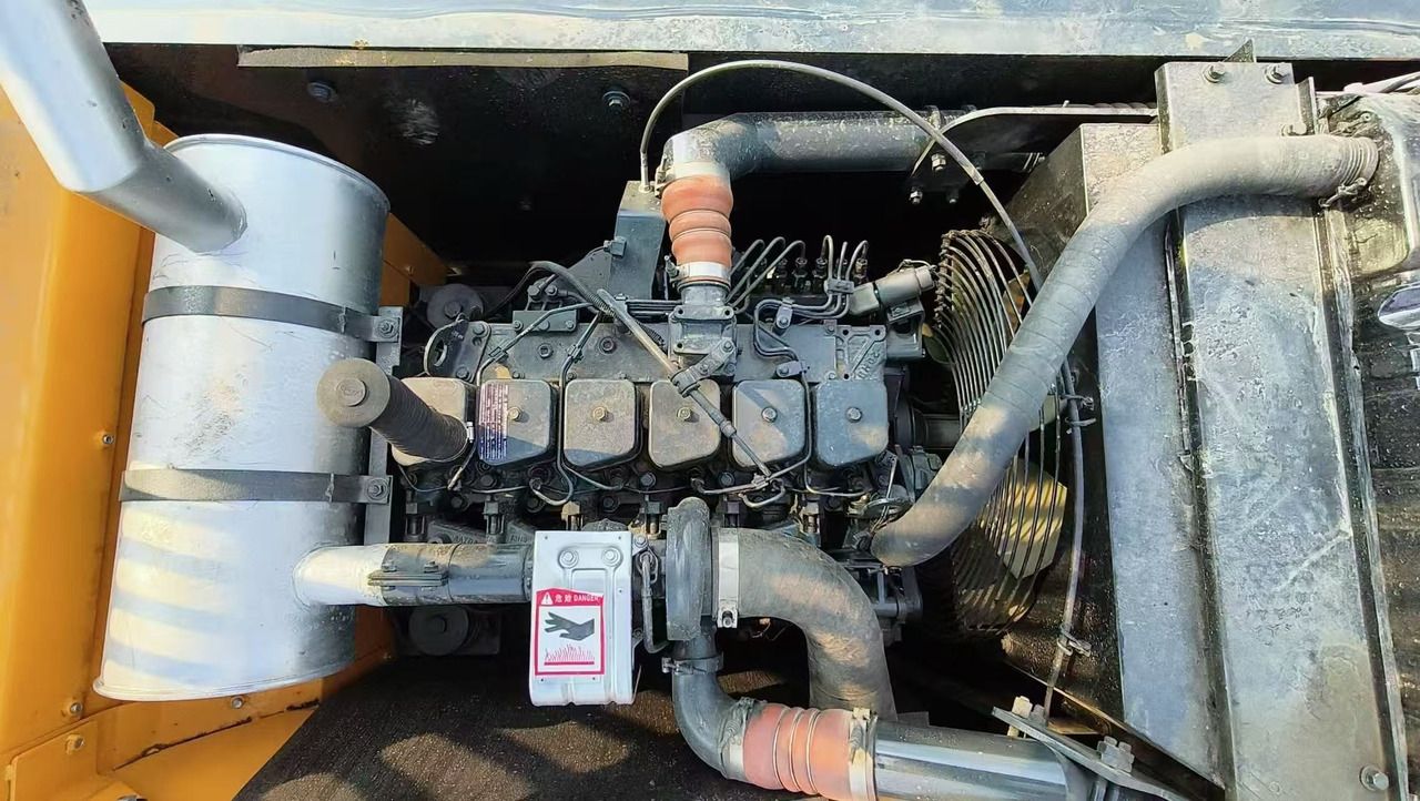 现代 HX220L - Гусеничный экскаватор: фото 3 现代 HX220L - Гусеничный экскаватор: фото 3