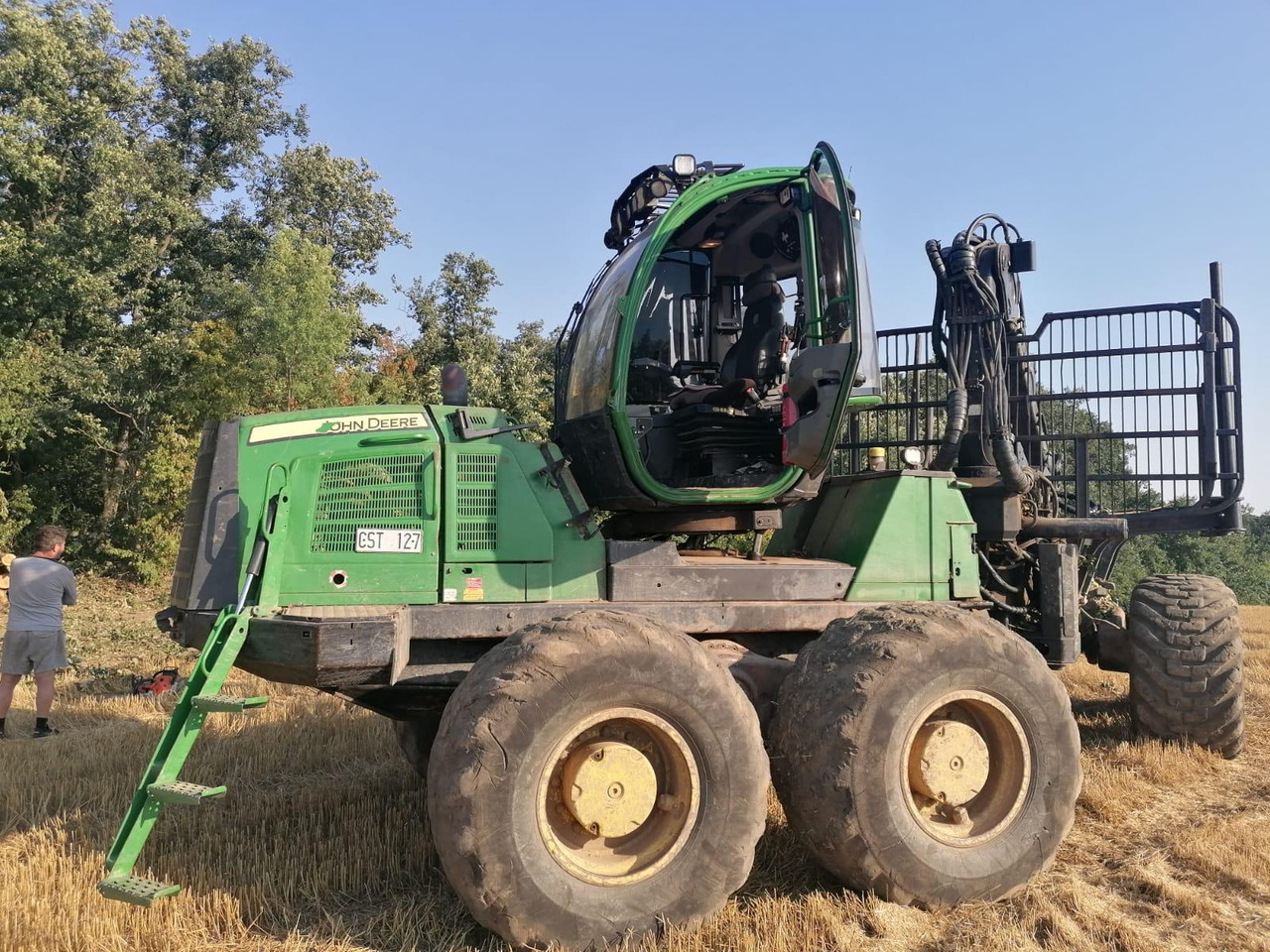 JOHN DEERE 1910E - Форвардер: фото 3 JOHN DEERE 1910E - Форвардер: фото 3