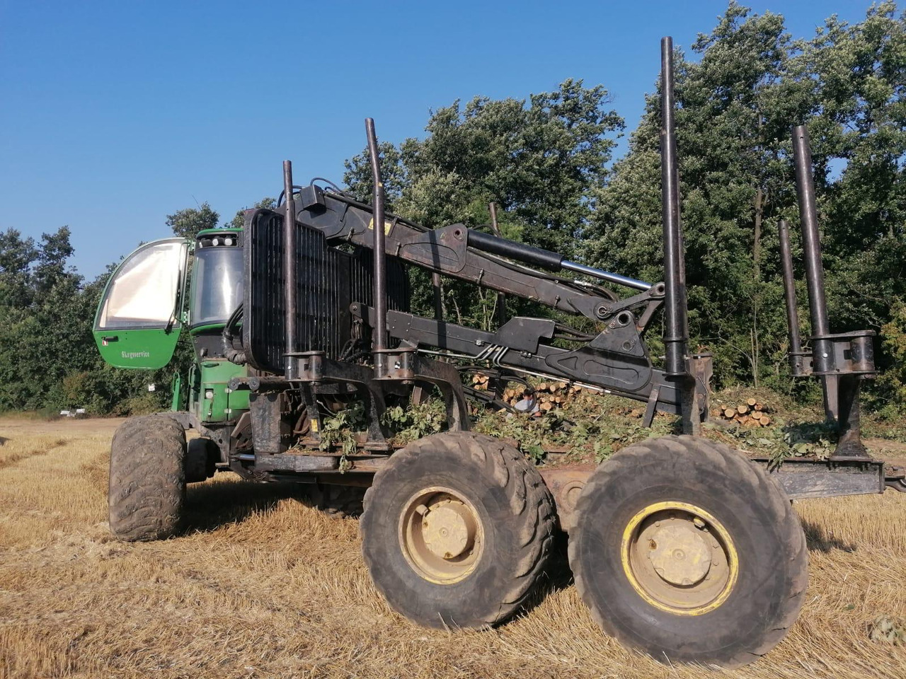 JOHN DEERE 1910E - Форвардер: фото 4 JOHN DEERE 1910E - Форвардер: фото 4