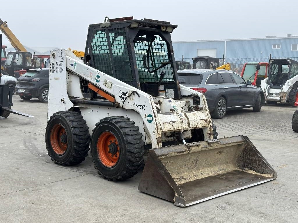 Bobcat 863 H - Мини-погрузчик с бортовым поворотом: фото 2 Bobcat 863 H - Мини-погрузчик с бортовым поворотом: фото 2