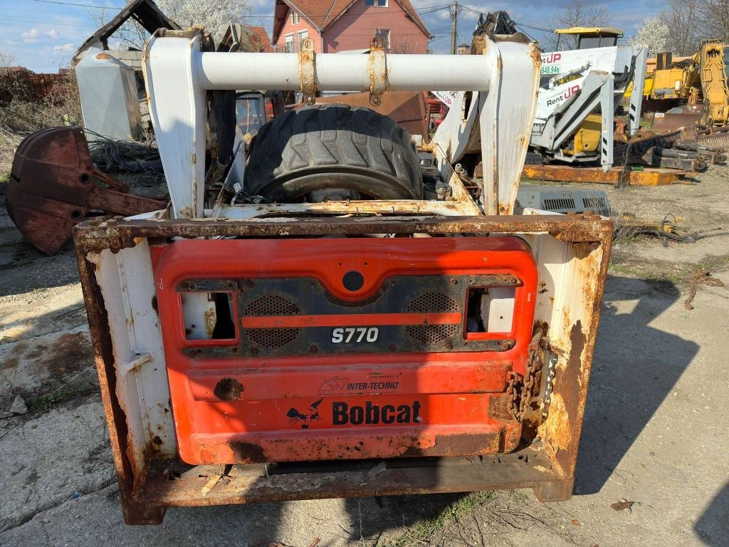 Bobcat S 770 FOR PARTS - Мини-погрузчик с бортовым поворотом: фото 2 Bobcat S 770 FOR PARTS - Мини-погрузчик с бортовым поворотом: фото 2