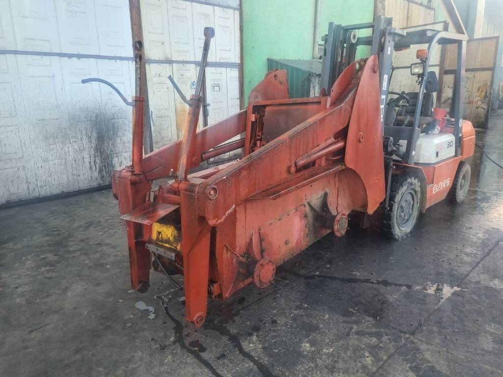 Gehl 3640-3840 FOR PARTS - Мини-погрузчик с бортовым поворотом: фото 1 Gehl 3640-3840 FOR PARTS - Мини-погрузчик с бортовым поворотом: фото 1