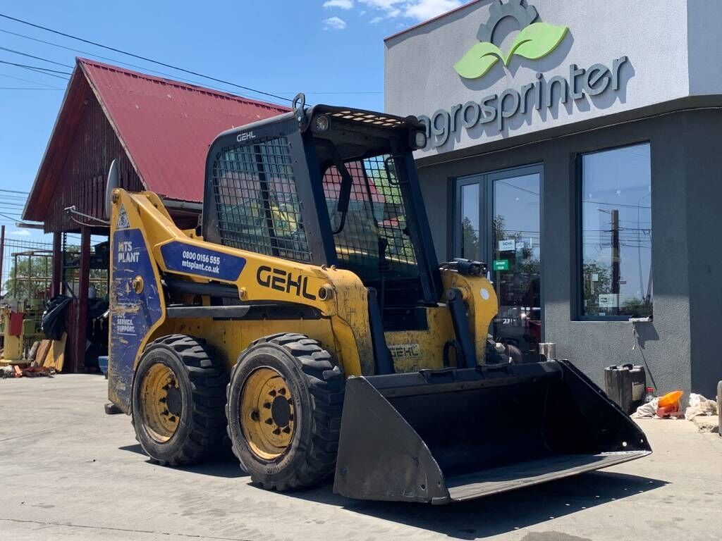 Gehl R 165 Gehl R 165 - Мини-погрузчик с бортовым поворотом: фото 4 Gehl R 165 Gehl R 165 - Мини-погрузчик с бортовым поворотом: фото 4