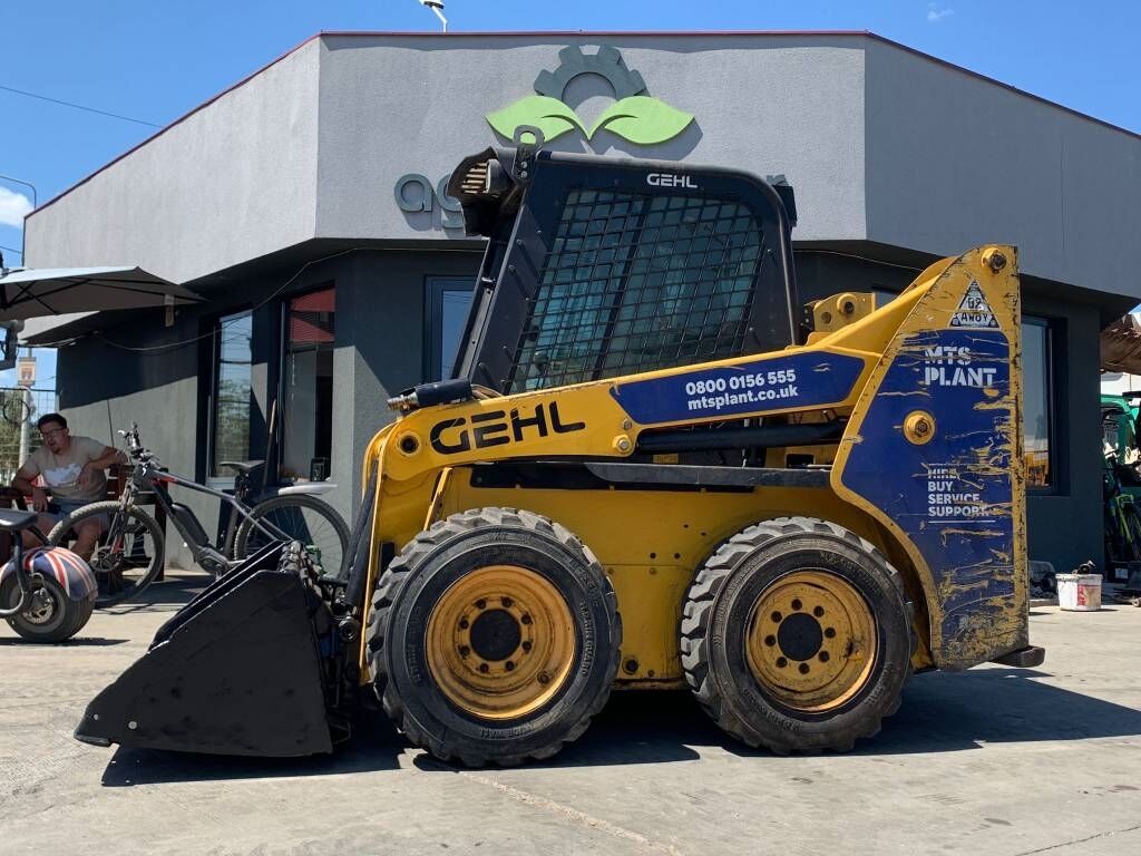 Gehl R 165 Gehl R 165 - Мини-погрузчик с бортовым поворотом: фото 2 Gehl R 165 Gehl R 165 - Мини-погрузчик с бортовым поворотом: фото 2