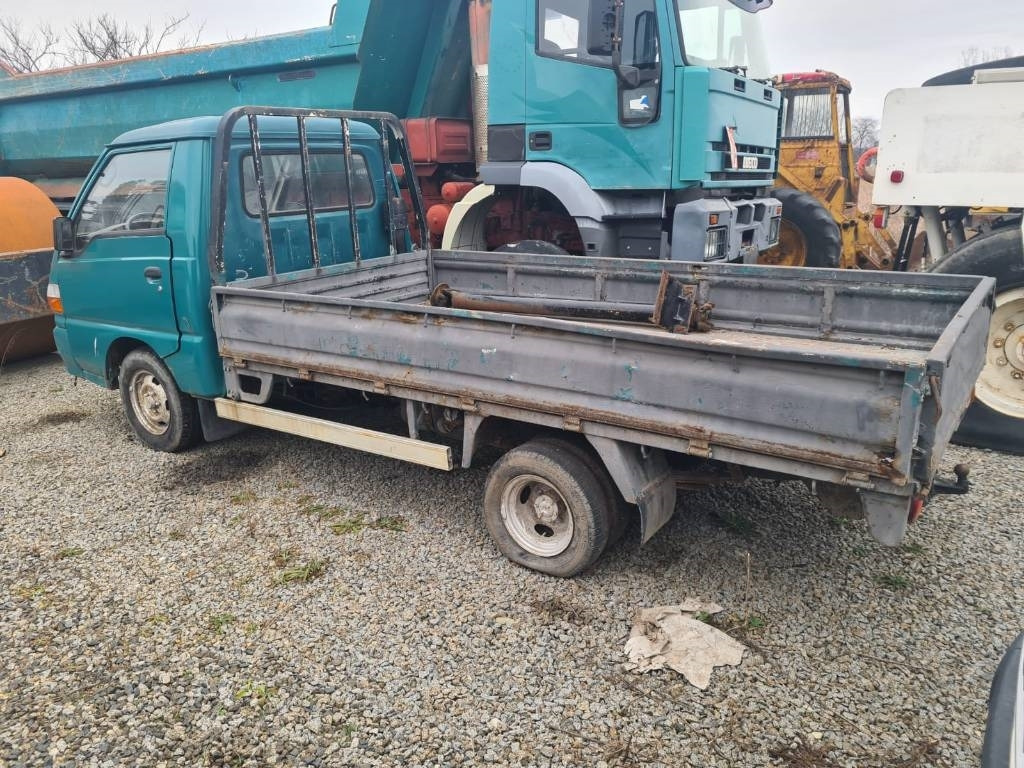 Hyundai H 100 - Грузовик бортовой/ Платформа: фото 4 Hyundai H 100 - Грузовик бортовой/ Платформа: фото 4