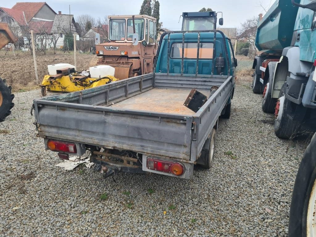 Hyundai H 100 - Грузовик бортовой/ Платформа: фото 3 Hyundai H 100 - Грузовик бортовой/ Платформа: фото 3