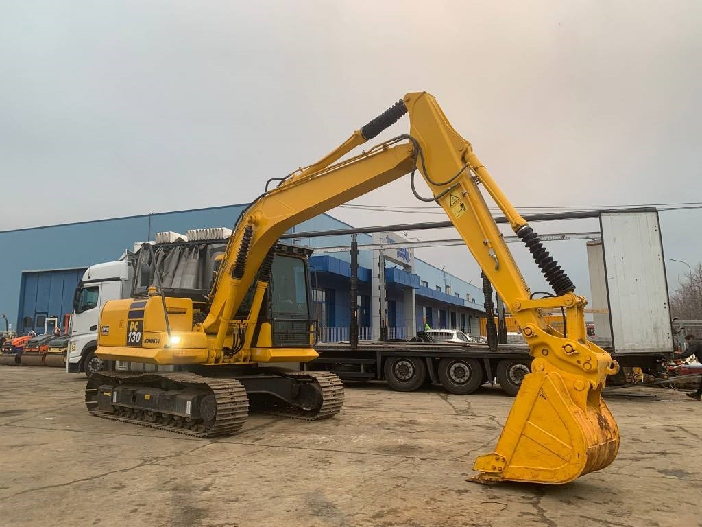 Komatsu PC 130 - Гусеничный экскаватор: фото 4 Komatsu PC 130 - Гусеничный экскаватор: фото 4