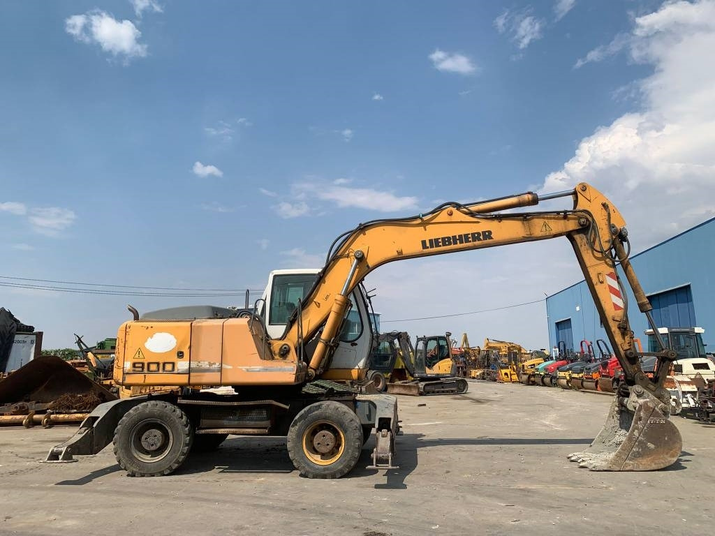 Liebherr A 900 C - Колёсный экскаватор: фото 3 Liebherr A 900 C - Колёсный экскаватор: фото 3