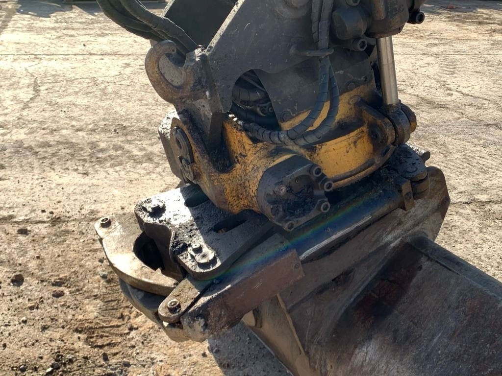 Колёсный экскаватор Liebherr A912 Compact+Engcon Rototilt: фото 8