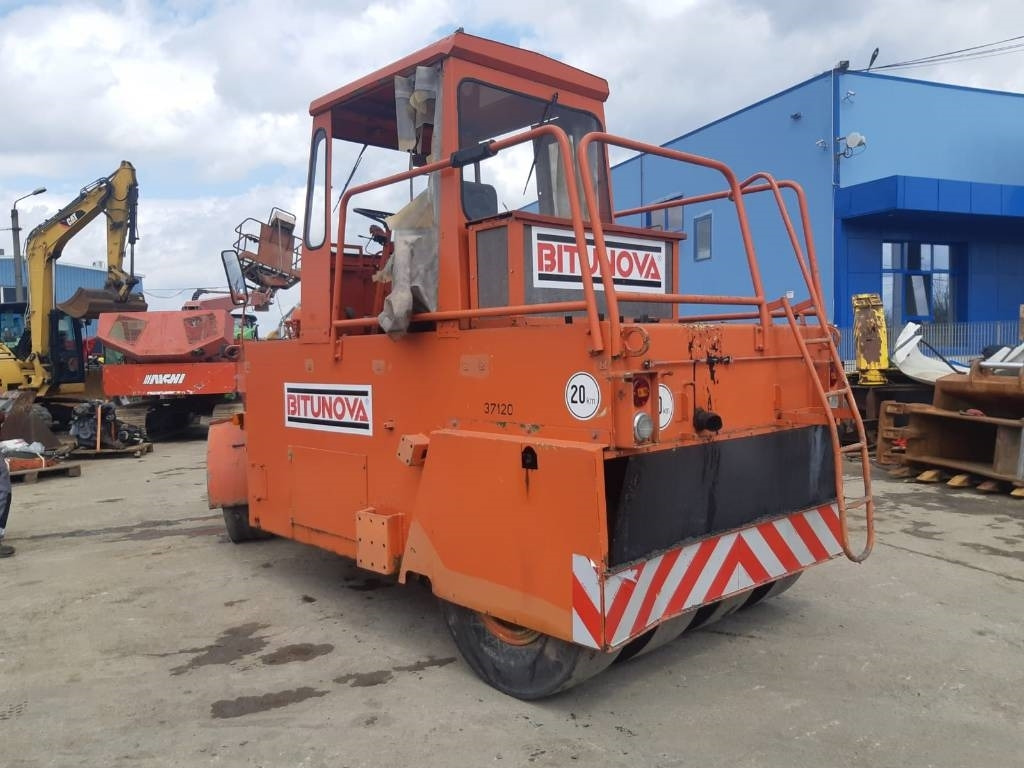 MBU RW140 - Пневмоколесный каток: фото 3 MBU RW140 - Пневмоколесный каток: фото 3