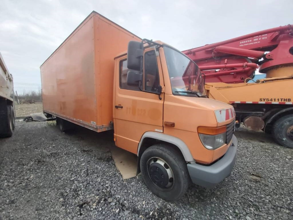 Mercedes-Benz 814D - Грузовик с закрытым кузовом: фото 3 Mercedes-Benz 814D - Грузовик с закрытым кузовом: фото 3
