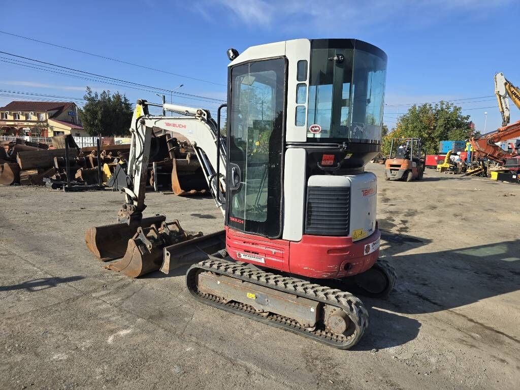 Takeuchi TB 23 R Takeuchi TB 23 R - Мини-экскаватор: фото 2 Takeuchi TB 23 R Takeuchi TB 23 R - Мини-экскаватор: фото 2