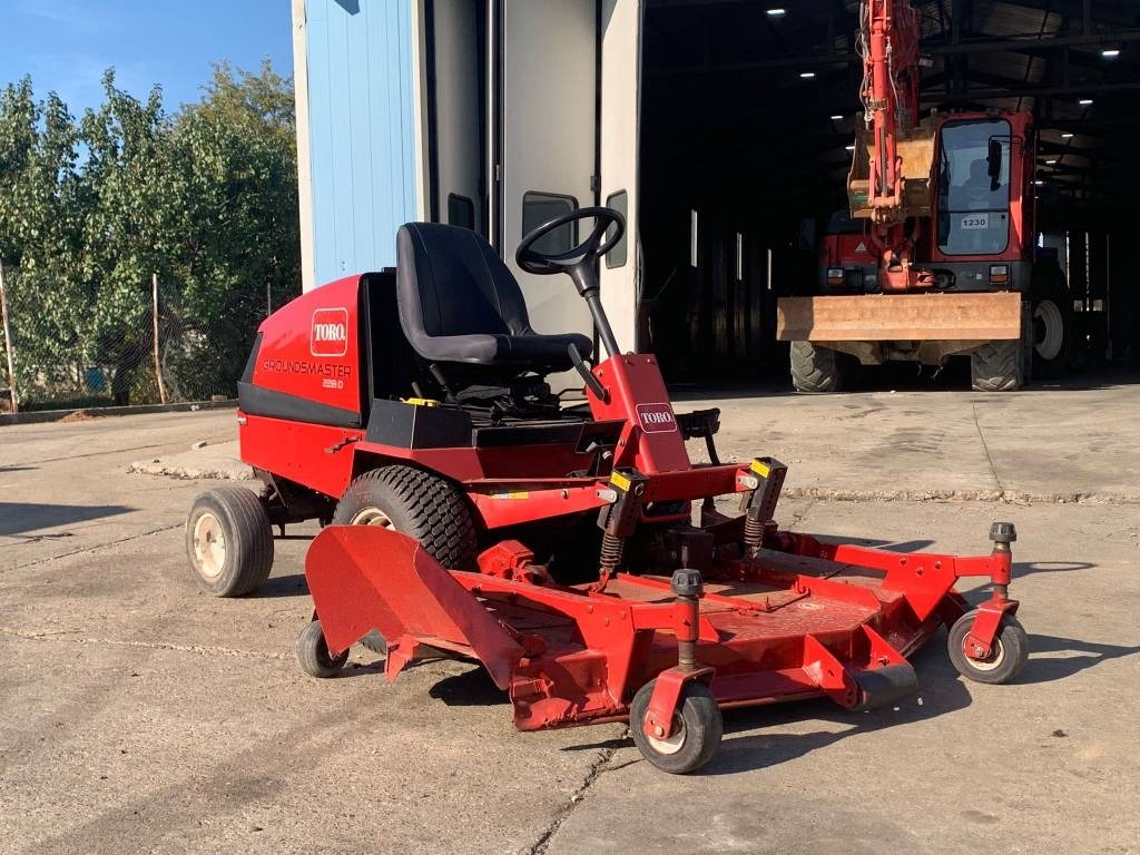 Toro Groundmaster 228D - Газонокосилка: фото 4 Toro Groundmaster 228D - Газонокосилка: фото 4