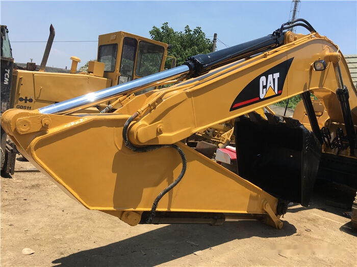 Caterpillar 320CL - Мини-экскаватор: фото 1 Caterpillar 320CL - Мини-экскаватор: фото 1