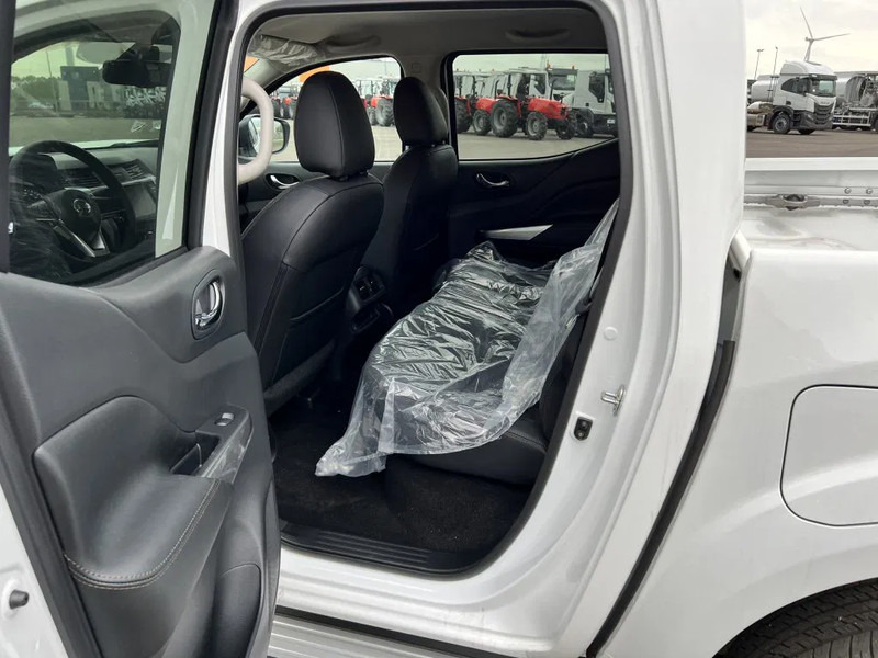 Новый Пикап, Грузопассажирский фургон Nissan Navara 4x4 2.5 D Double Cab - LE Plus - AUTOMATIC - FULL OPTIONS - EURO 2 - NEW!! - 3 UNITS: фото 17