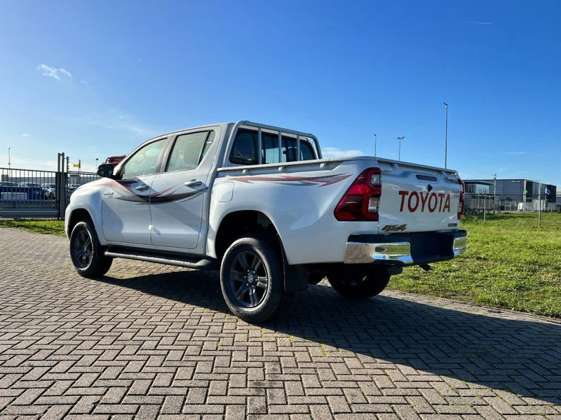 Toyota Hilux GLX SR5 4x4 - 2 UNITS IN STOCK - 2.4 D Double Cab - EURO 2 - NEW!! - Пикап, Грузопассажирский фургон: фото 3 Toyota Hilux GLX SR5 4x4 - 2 UNITS IN STOCK - 2.4 D Double Cab - EURO 2 - NEW!! - Пикап, Грузопассажирский фургон: фото 3