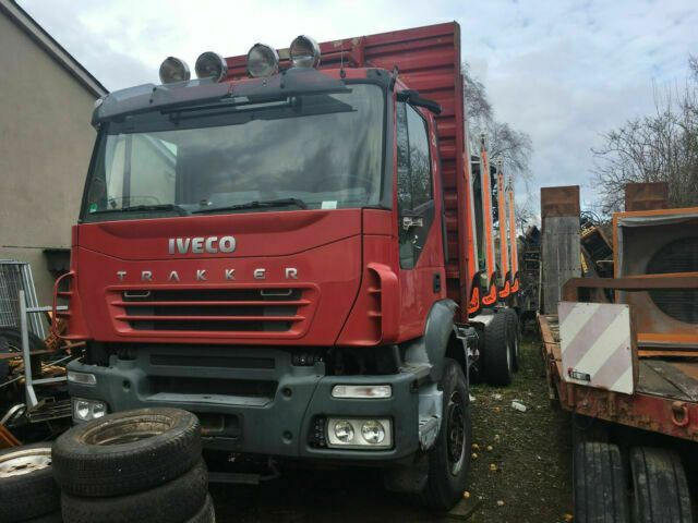 Iveco AD260T450PS 6x4 Blatt Blatt (E:5) - Лесовоз, Автоманипулятор: фото 3 Iveco AD260T450PS 6x4 Blatt Blatt (E:5) - Лесовоз, Автоманипулятор: фото 3