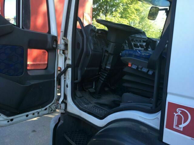 Iveco ML120 E22 Kühlkoffer LBW Deutsche Maschine - Рефрижератор: фото 5 Iveco ML120 E22 Kühlkoffer LBW Deutsche Maschine - Рефрижератор: фото 5