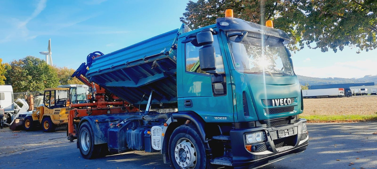 Iveco ML180E28K 4x2 mit Kran/Funk/Greifer - Самосвал, Автоманипулятор: фото 4 Iveco ML180E28K 4x2 mit Kran/Funk/Greifer - Самосвал, Автоманипулятор: фото 4