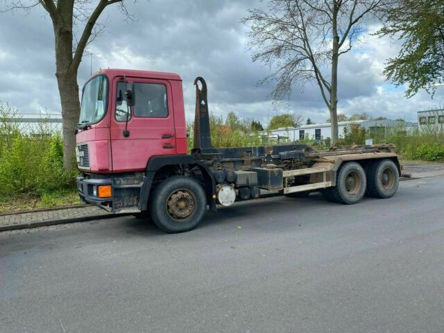 MAN 26.372K 6x4 Abrollkipper AHK Blatt/Blatt - Крюковой мультилифт: фото 2 MAN 26.372K 6x4 Abrollkipper AHK Blatt/Blatt - Крюковой мультилифт: фото 2
