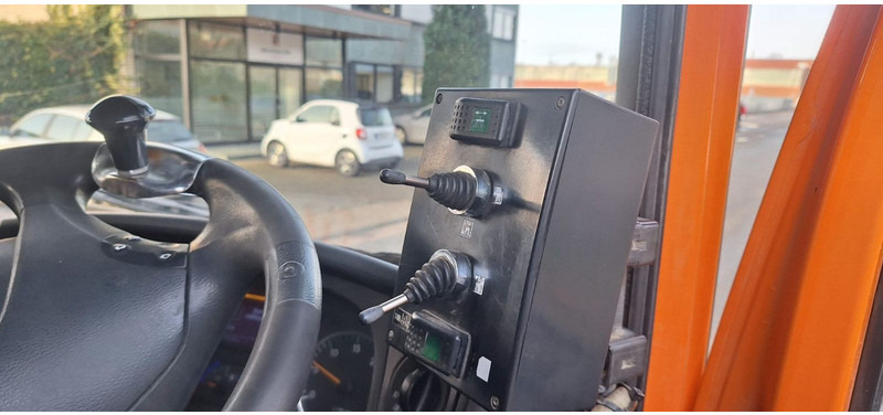 Mercedes-Benz Atego 1524 2 6-Zyl. 4x2 - Подметально-уборочная машина: фото 5 Mercedes-Benz Atego 1524 2 6-Zyl. 4x2 - Подметально-уборочная машина: фото 5