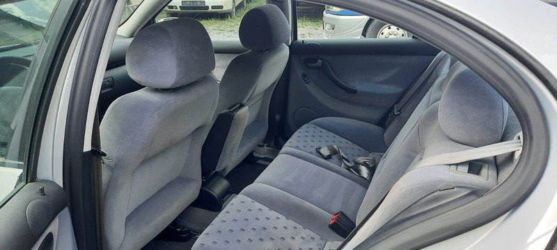SEAT Toledo Signo 1,8 20V Autom - Легковой автомобиль: фото 5 SEAT Toledo Signo 1,8 20V Autom - Легковой автомобиль: фото 5