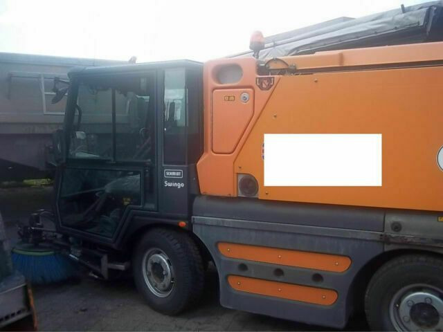 Schmidt Compact 200 German Maschine - Подметально-уборочная машина: фото 2 Schmidt Compact 200 German Maschine - Подметально-уборочная машина: фото 2