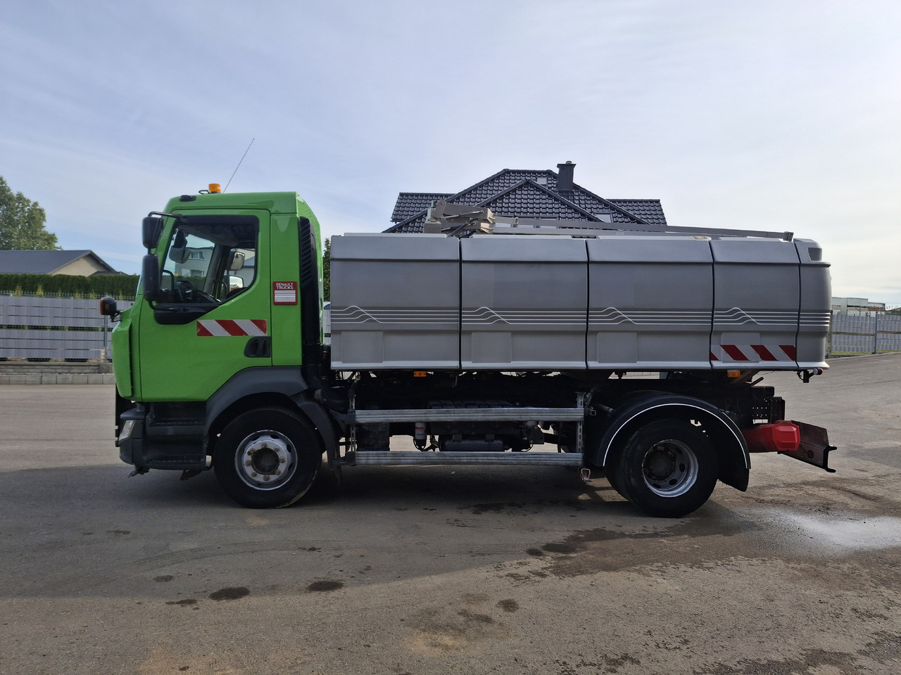 RENAULT D16 Polewaczka Karcher Straßenwaschanlage Euro 6 - Коммунальная/ Специальная техника: фото 5 RENAULT D16 Polewaczka Karcher Straßenwaschanlage Euro 6 - Коммунальная/ Специальная техника: фото 5