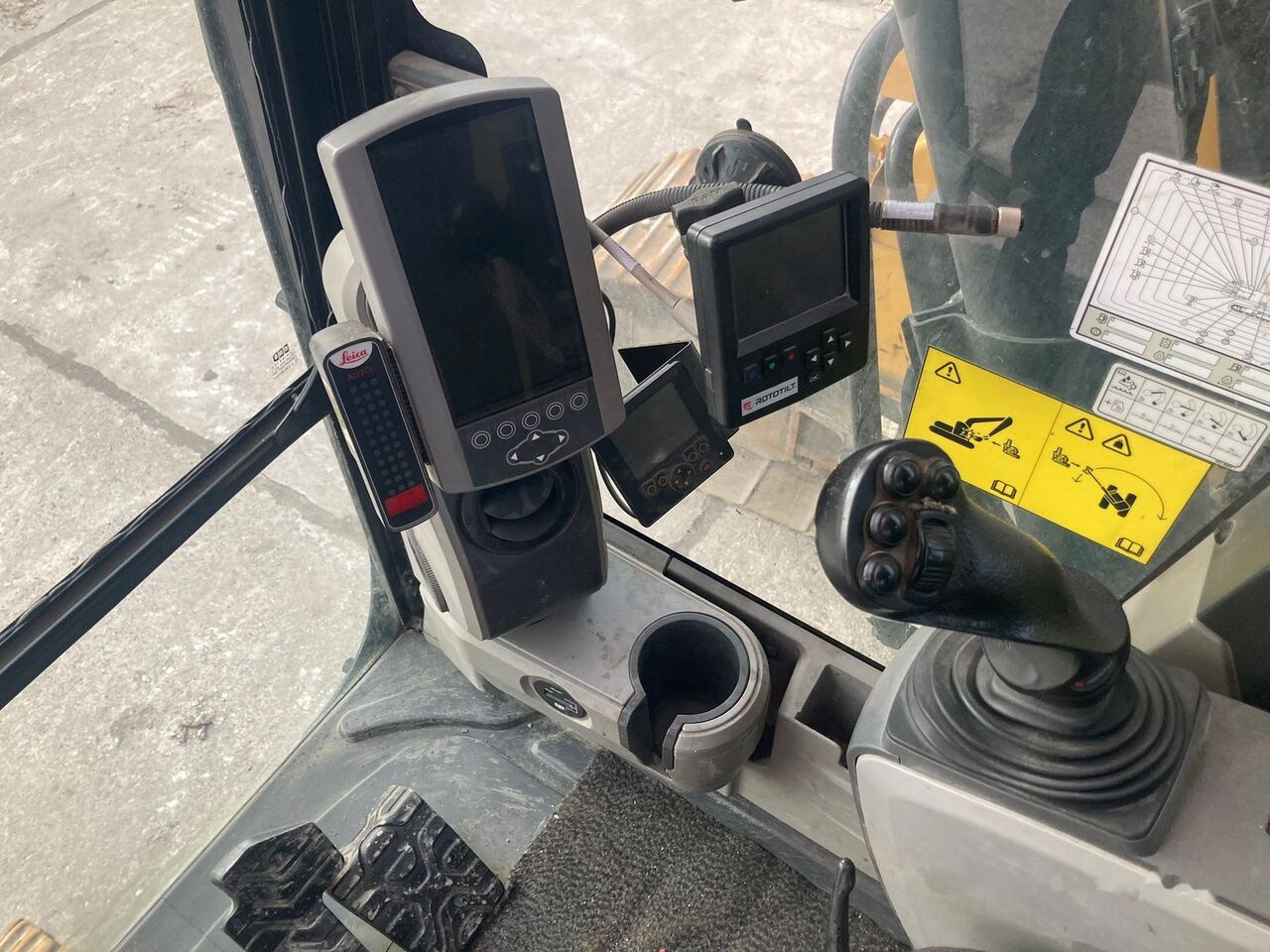 Гусеничный экскаватор Caterpillar 325 F LCR Rototylt: фото 14