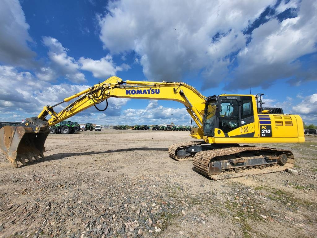 Komatsu PC210-11E0 - Гусеничный экскаватор: фото 4 Komatsu PC210-11E0 - Гусеничный экскаватор: фото 4
