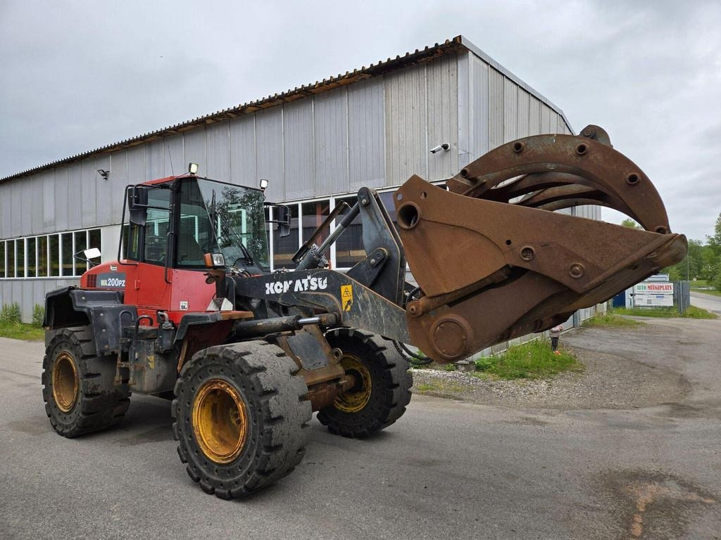 Komatsu WA200PZ-6 - Колёсный погрузчик: фото 4 Komatsu WA200PZ-6 - Колёсный погрузчик: фото 4