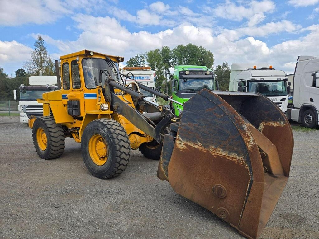 Колёсный погрузчик Volvo 4200B: фото 9 Колёсный погрузчик Volvo 4200B: фото 9