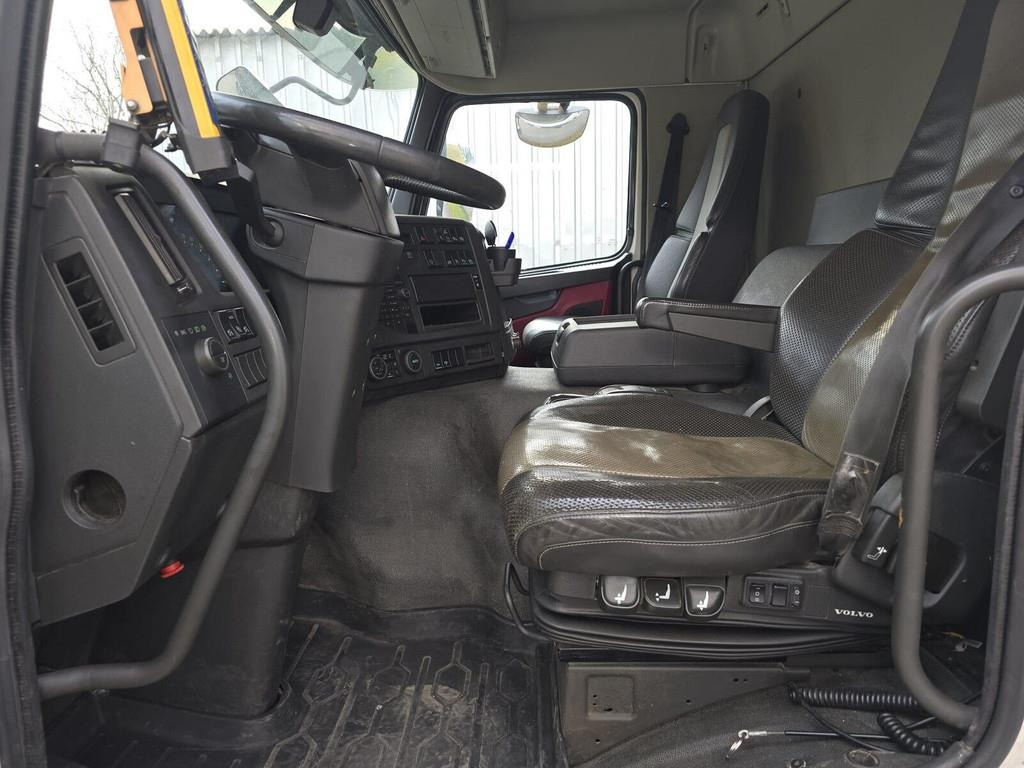 Volvo FMX340 4X2 JOAB 2 CONTAINERS  - Портальный бункеровоз: фото 5 Volvo FMX340 4X2 JOAB 2 CONTAINERS  - Портальный бункеровоз: фото 5