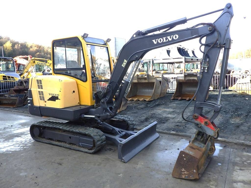 Volvo EC 35 - Мини-экскаватор: фото 3 Volvo EC 35 - Мини-экскаватор: фото 3