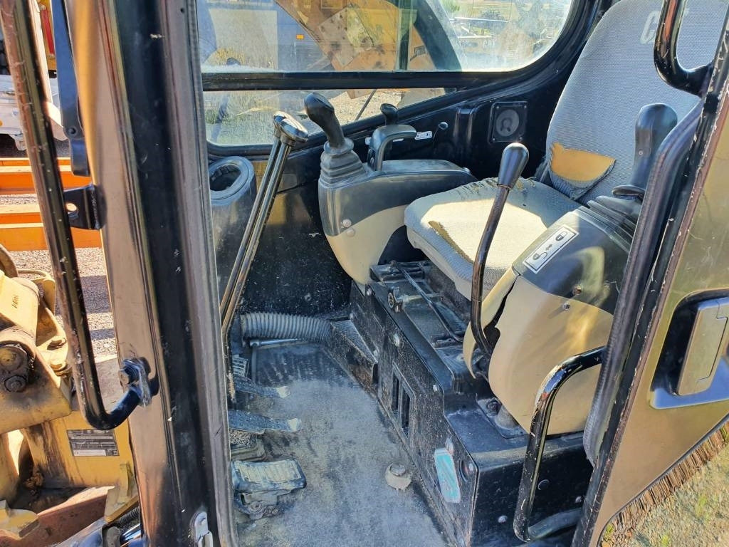 CAT 304CR - Гусеничный экскаватор: фото 4 CAT 304CR - Гусеничный экскаватор: фото 4